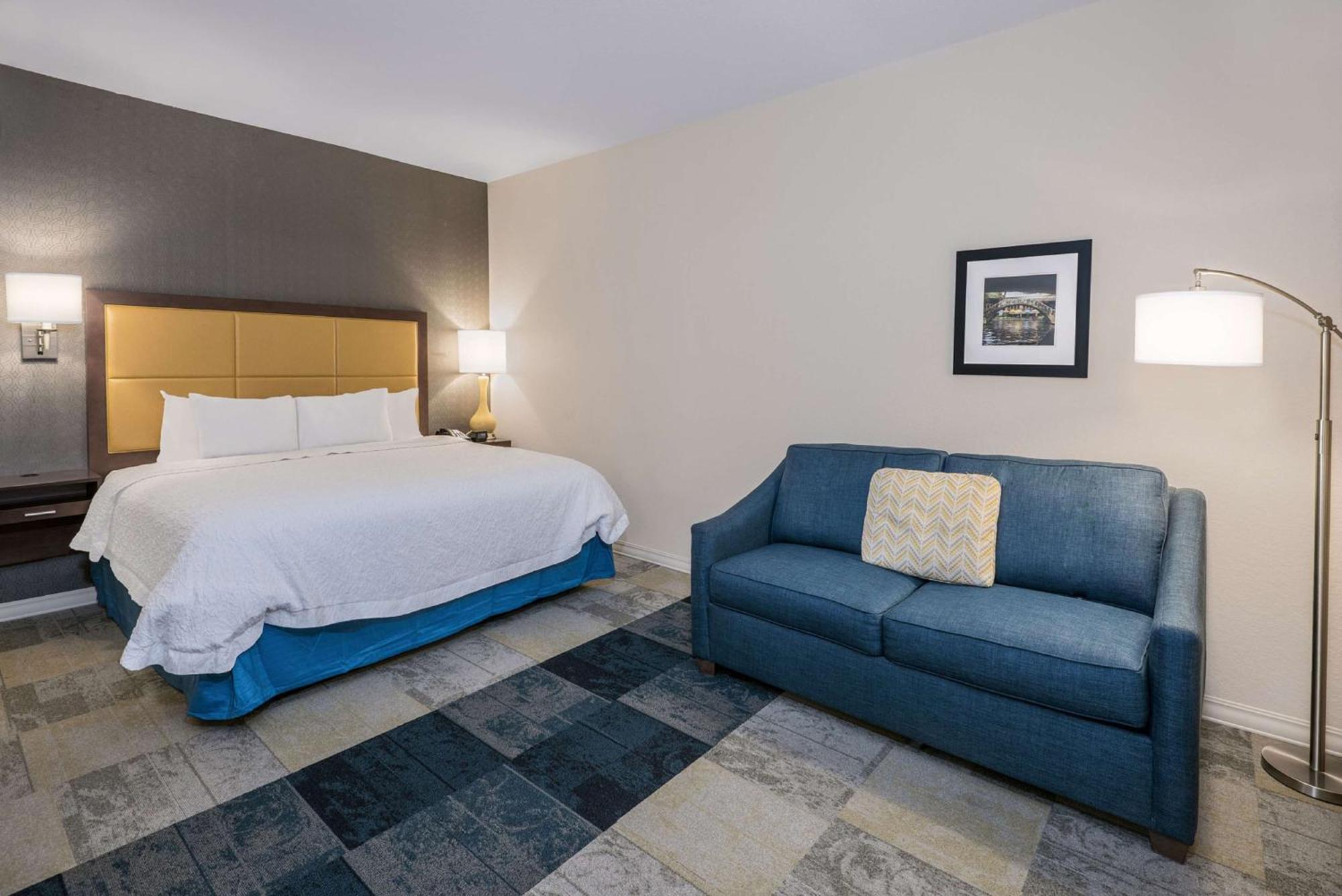 Hampton Inn & Suites San Antonio Brooks City Base, Tx Exterior photo