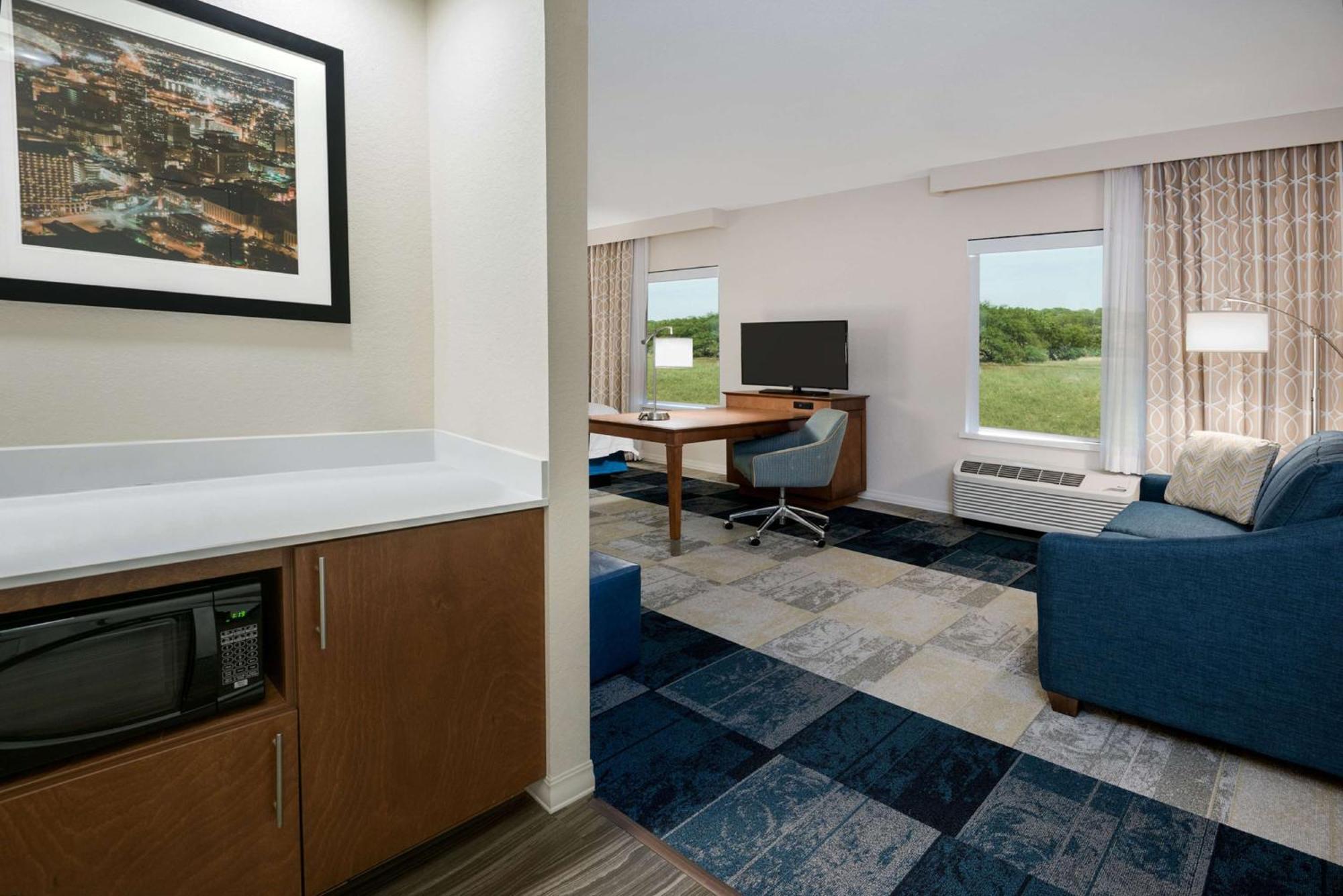 Hampton Inn & Suites San Antonio Brooks City Base, Tx Exterior photo